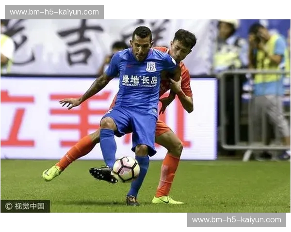 绿地申鑫：申城足球的双雄逐鹿，情怀与荣耀的绿茵史诗